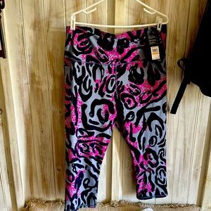 Under Armour compression high rise capri leggings